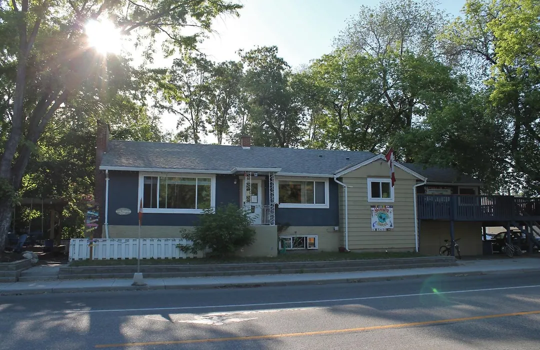 Kelowna International Hostel-1